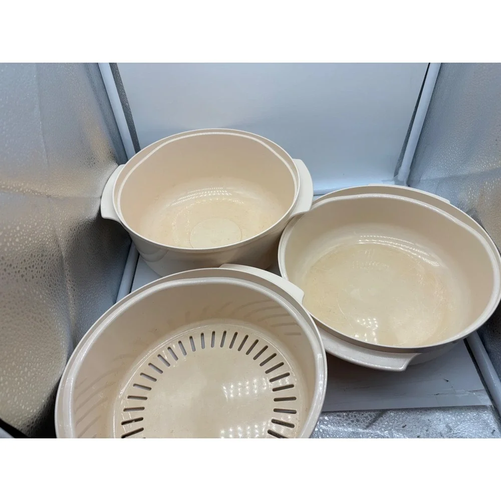Tupperware vintage microwave